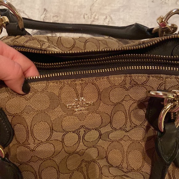 Coach Purse - Picture 3 of 7